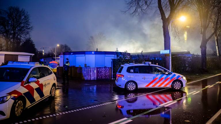 De brand aan de Reitsehoevenstraat in Tilburg werd vrijdagochtend vroeg ontdekt.