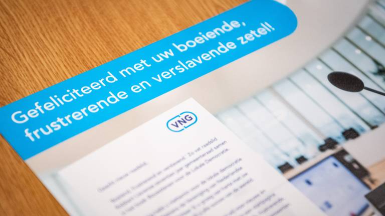 Folder die raadsleden ontvangen na het behalen van een zetel. (Foto: ANP)