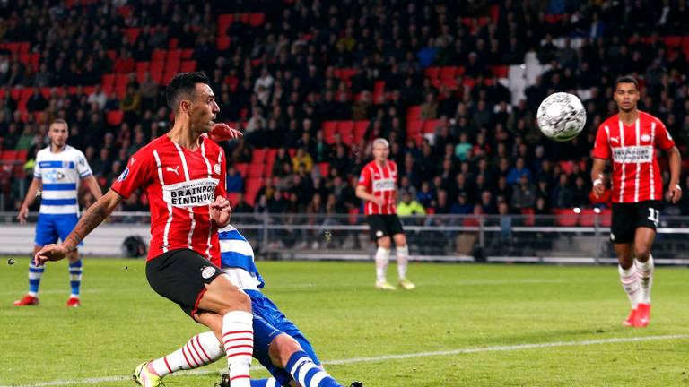 Eran Zahavi miste aardig wat kansen voor PSV (Foto: ANP)