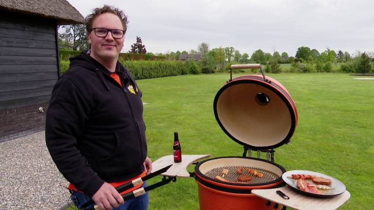 Warmte vergelijking Stuwkracht Grootste dorpsbarbecue van Nederland: 'Maar wel in je eigen tuin blijven' -  Omroep Brabant