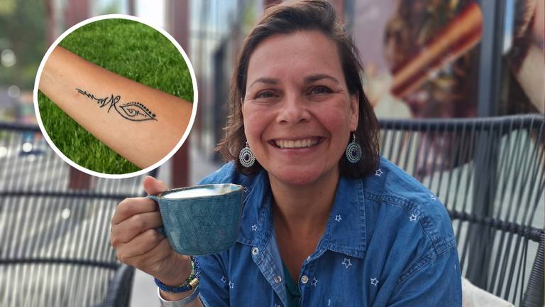 Indira en haar bijzondere tattoo (privéfoto).