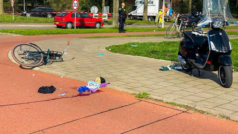 De man leek willekeurig op de tiener in te steken (foto: SQ Vision).