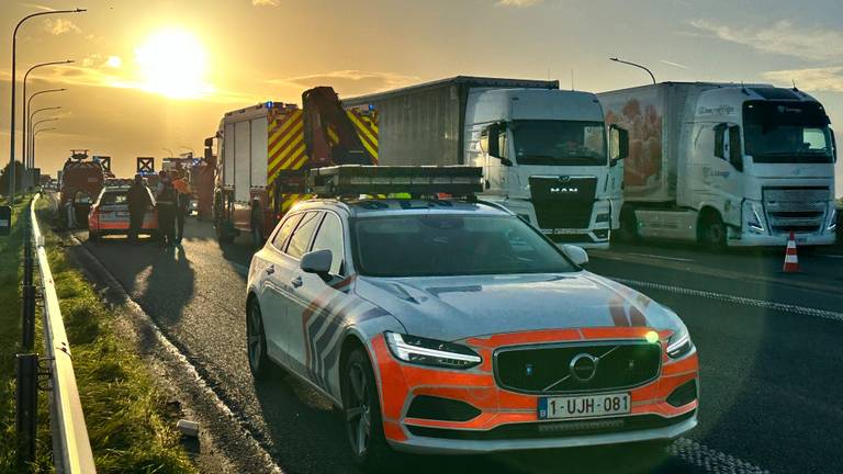 Verongelukte automobilist op E40 bij Brugge is Brabander, zoons zwaargewond