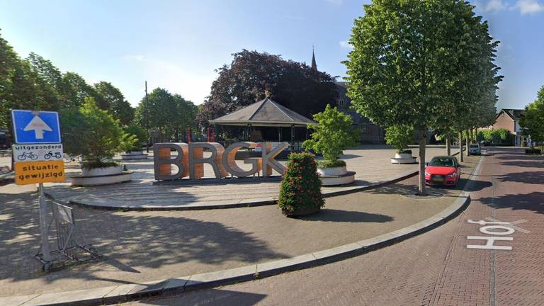 De mishandeling vond plaats aan het Hof in Bergeijk (afbeelding: Google Streetview).