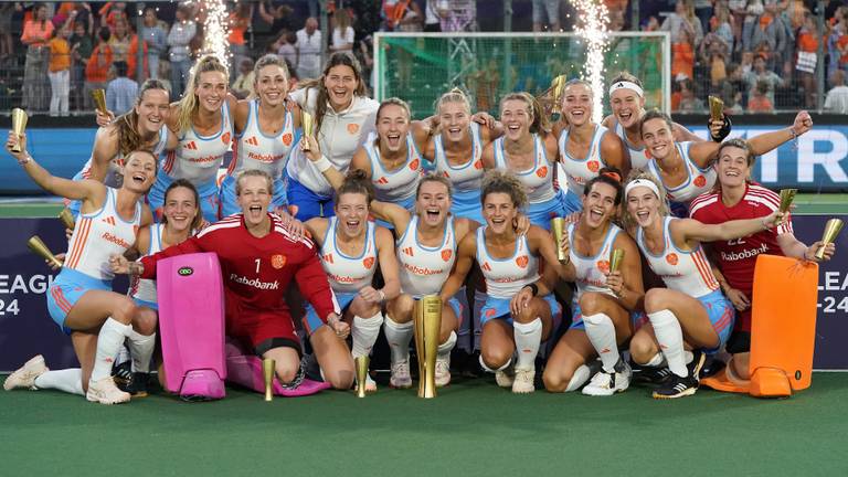 De Nederlandse ploeg na het winnen van de FIH Pro League. (Foto: ANP/Hollandse Hoogte/Ben Haeck)