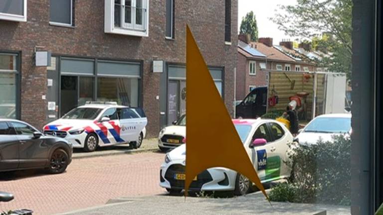 De politie rolde een hennepkwekerij op in Breda (foto: Wilco Huisman).