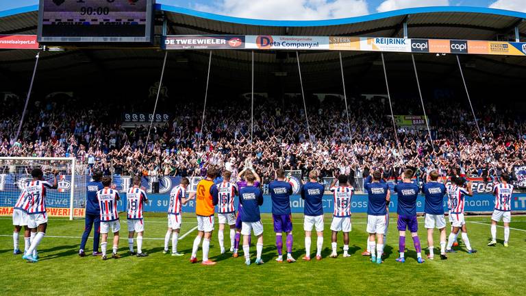 De spelers en supporters vieren een overwinning, zondag weer? (foto: Orange Pictures).