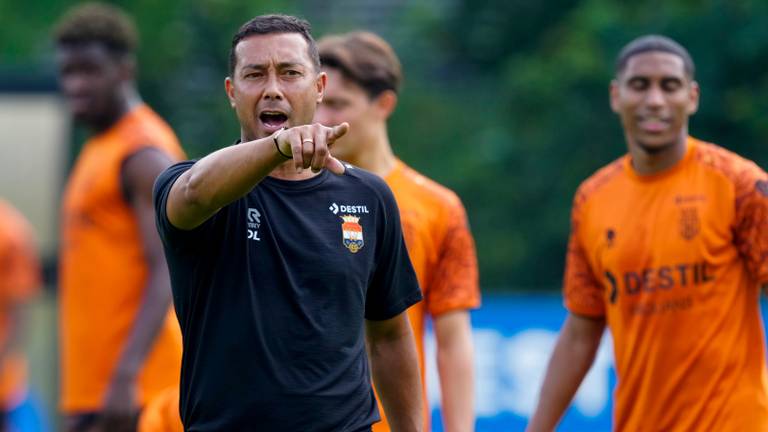 Denny Landzaat is als assistent terug bij Willem II (foto: OrangePictures).