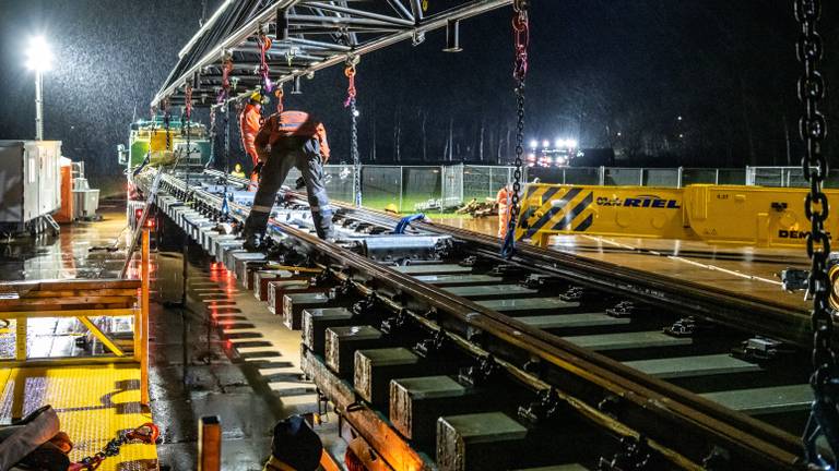 De wissels komen aan bij Liempde (foto: Gerrit Serne/ProRail).