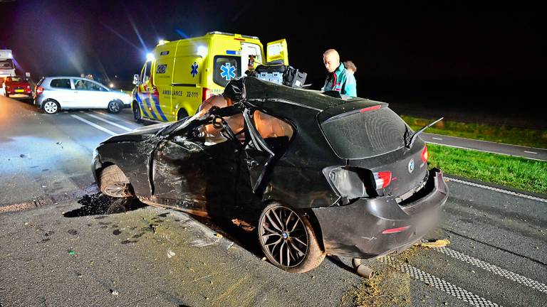 Automobilist komt om het leven bij crash, belandde op verkeerde weghelft