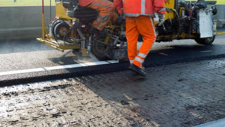 Werk aan de weg op de A2 bij Den Bosch.