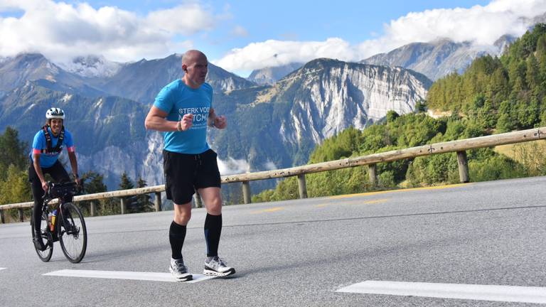 Paul loopt de Alpe d'Huez om geld op te halen voor Stichting Matchis
