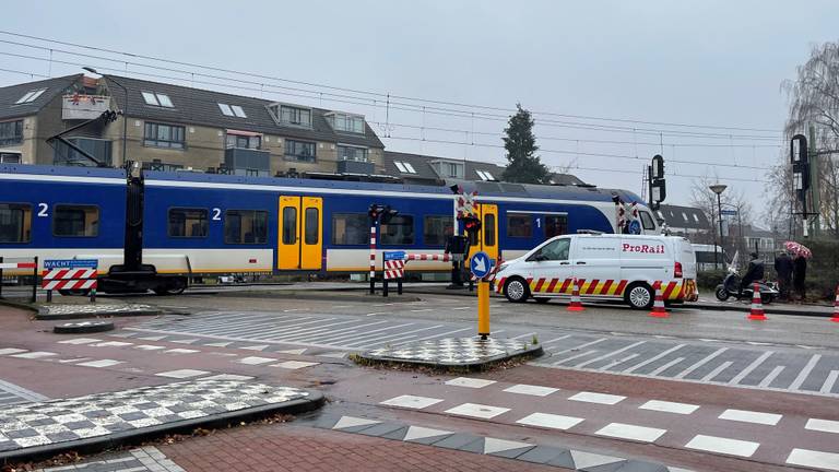 De kapotte trein (foto: Bart Meesters / SQ Vision).