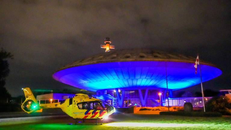 De traumahelikopter was geland bij het Evoluon (foto: Dave Hendriks/SQ Vision Mediaprodukties).