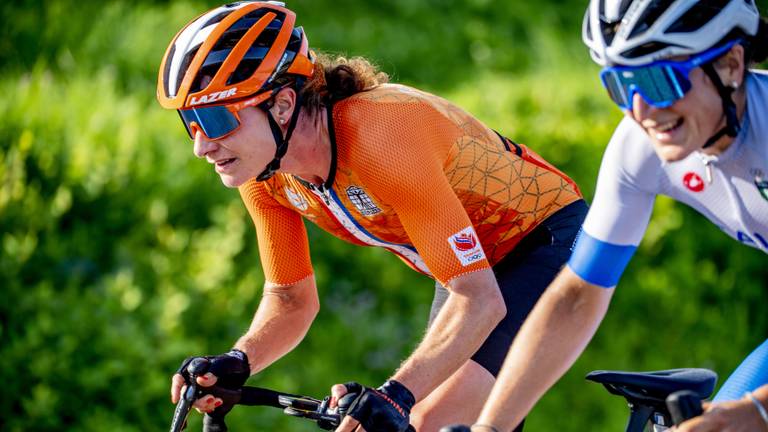  Marianne Vos in actie tijdens de Olympische wegwedstrijd in Tokio (foto: ANP 2021/Robin Utrecht). 