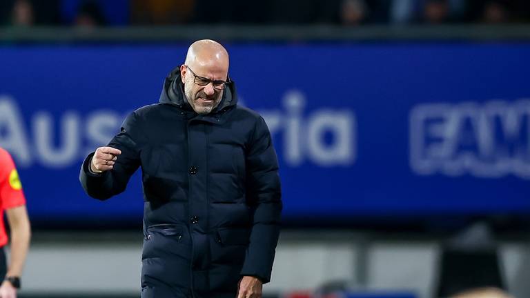 Peter Bosz baalt in Heerenveen (foto: OrangePictures).