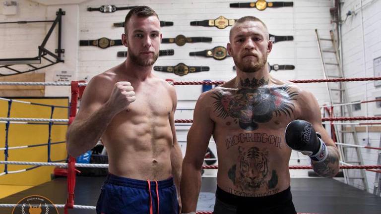 Robbie Hageman (links) en Conor McGregor.