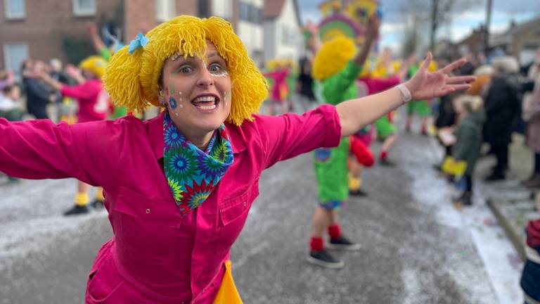 Sfeermaker tijdens Karvanstal 2024 (foto: Alice van der Plas).