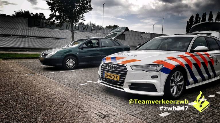 De automobilist uit Made blijkt erg hardleers (foto: Twitter team Verkeer Zeeland-West-Brabant).