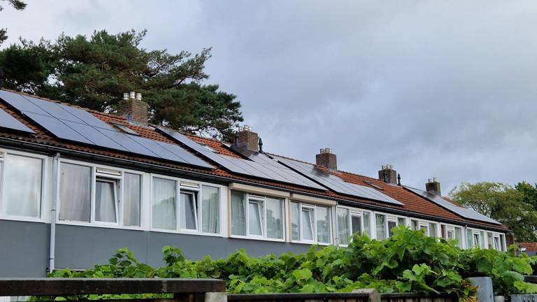 Deze zonnepanelen vormen een scheldwoord: ‘Lullig neergelegd’