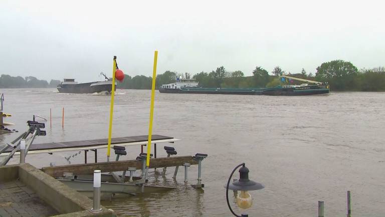 Hoogwater deze zomer bij Maashees. "Het wordt allemaal onvoorspelbaarder."