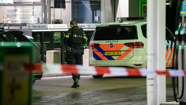 De politie doet onderzoek (foto: Christian Traets/SQ Vision Mediaprodukties).