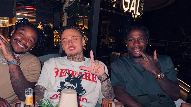 Van links naar rechts: Steven Bergwijn, Noa Lang en Quincy Promes. (foto: Noa Lang/Instagram).