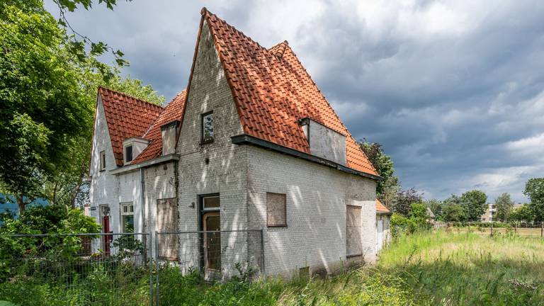 Monteur voeden Onderhoudbaar Huis uit 1920 kopen voor zacht prijsje? Niet voor iedereen een goed idee -  Omroep Brabant