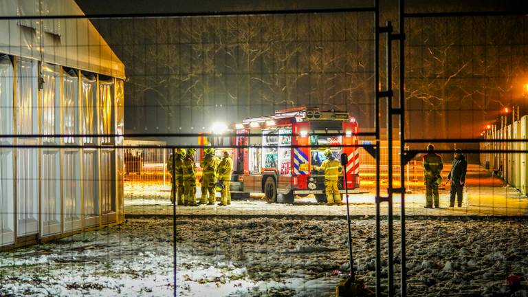 De brandweer op de opvanglocatie op landgoed Velder in Liempde (foto: SQ Vision).