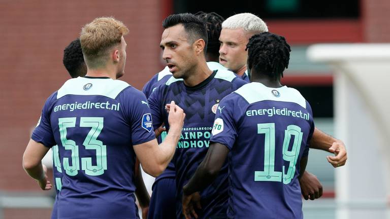 PSV scoorde zes keer tijdens de eerste oefenwedstrijd voor het nieuwe voetbalseizoen, tegen RWDM (Foto: ANP 2021/Jeroen Putmans).