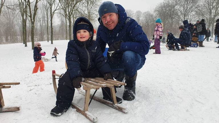 Sneeuwpret in Eindhoven (foto: Lola Zopfi)