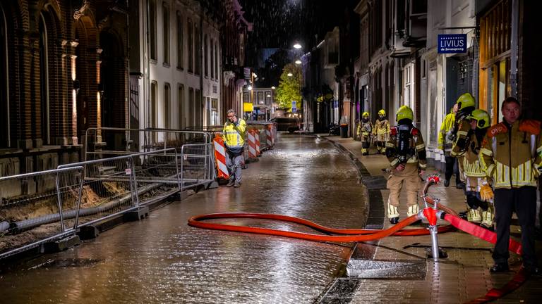 Evacuatie tientallen mensen na gaslek: 'Nevel van gas spoot uit de leiding'