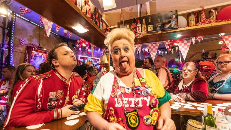 Jordy en Christel zijn de gezellige uitbaters van het Fijnfisjenie Café.