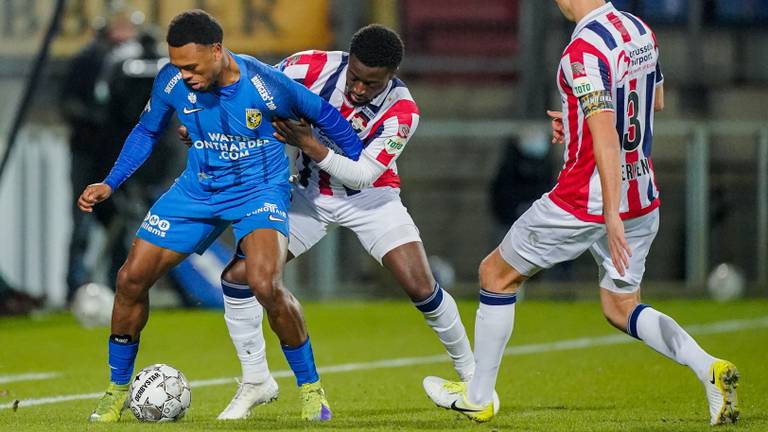 Willem II ging strijdend ten onder tegen Vitesse (foto: OrangePictures).