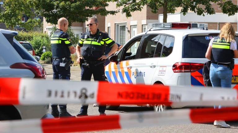 De politie doet onderzoek in Vught (foto: Bart Meesters/SQ Vision Mediaprodukties).