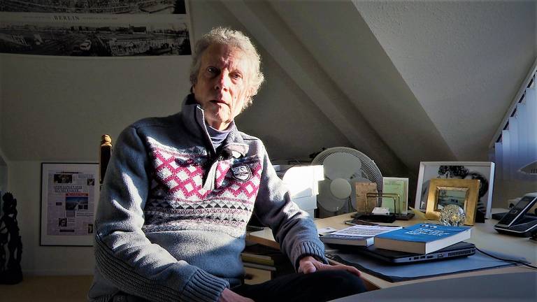 Schrijver Theo Jongedijk uit Teteringen. (foto: Raoul Cartens)