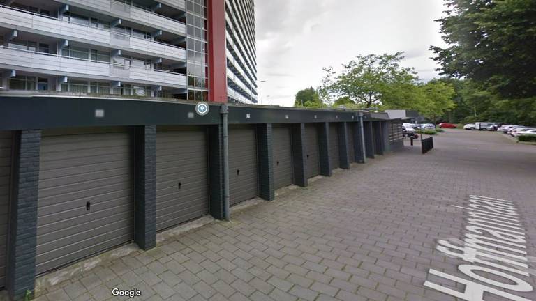 De overval gebeurde aan de Hoffmannlaan in Tilburg (beeld: Google Maps).