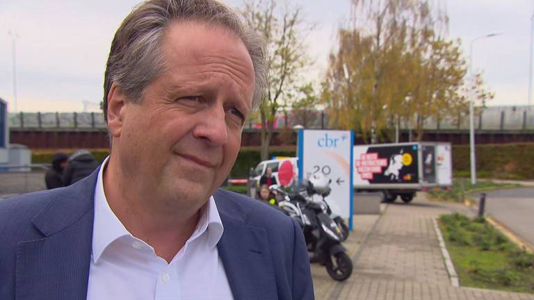 Rijles met 154 kilometer per uur: CBR-directeur kan er niet om lachen