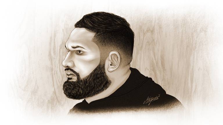 Mohamed B. in december in de rechtbank in Breda (tekening: Adrien Stanziani).