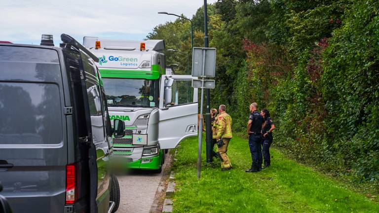 Dode chauffeur gevonden in geparkeerde vrachtwagen
