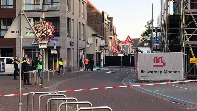 De ravage is bij daglicht goed te zien (foto: René van Hoof).