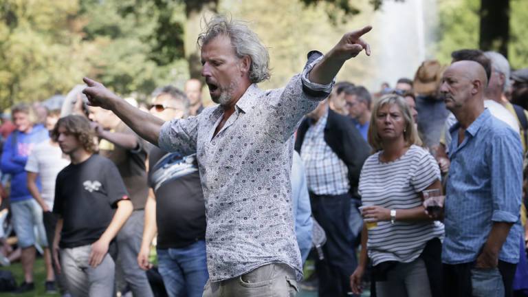 Festival Breda Barst in het Valkenbergpark in Breda tijdens een optreden van The Hot Sprockets (foto: ANP 2016/Joyce van Belkom).