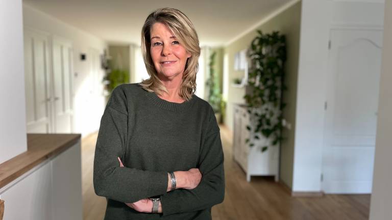 Angelique werd mishandeld door haar moeder en ex-man: ‘Ik schaamde me’