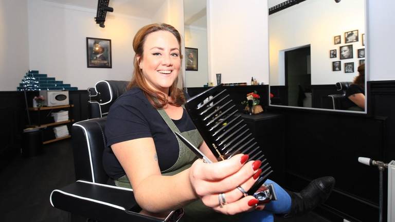 Kristel Pols van barbershop Mrs. Johnny in Son en Breugel. (Foto: Ron Meurkens)