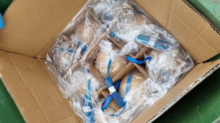 Het illegale vuurwerk werd gevonden in Klundert en Breda (foto: politie).