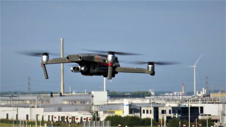 Drones moeten inbraakbeveiliging industrieterrein Moerdijk verbetering