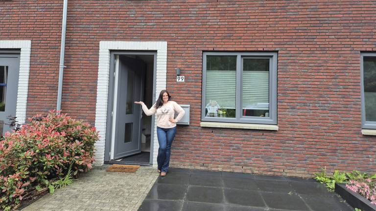 Angelica Farla is dolblij met haar nieuwe huis.