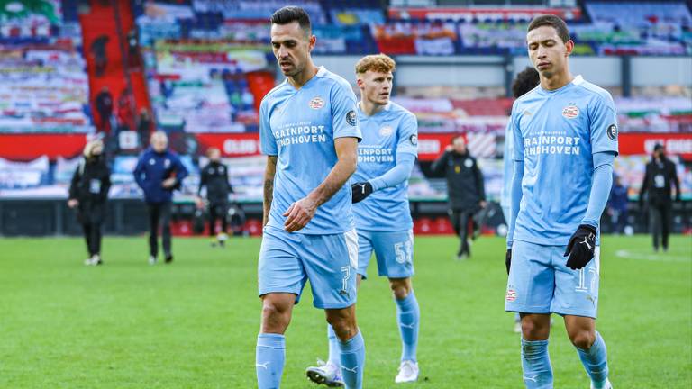 PSV druipt af in De Kuip na 3-1 nederlaag (foto: ANP).