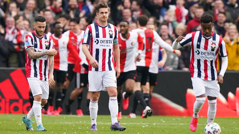 Teleurstelling bij WIllem II na een treffer van Feyenoord (Foto: Hollandse Hoogte).