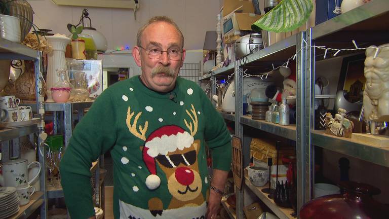 Theo in zijn favoriete kersttrui.